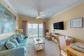 TV, DVD player, offices - Waterfront condo w/ swim through indoor/outdoor community pools, hot tub & sauna (Gulf Shores)