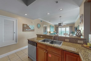 Interior - Waterfront condo w/ swim through indoor/outdoor community pools, hot tub & sauna (Gulf Shores)