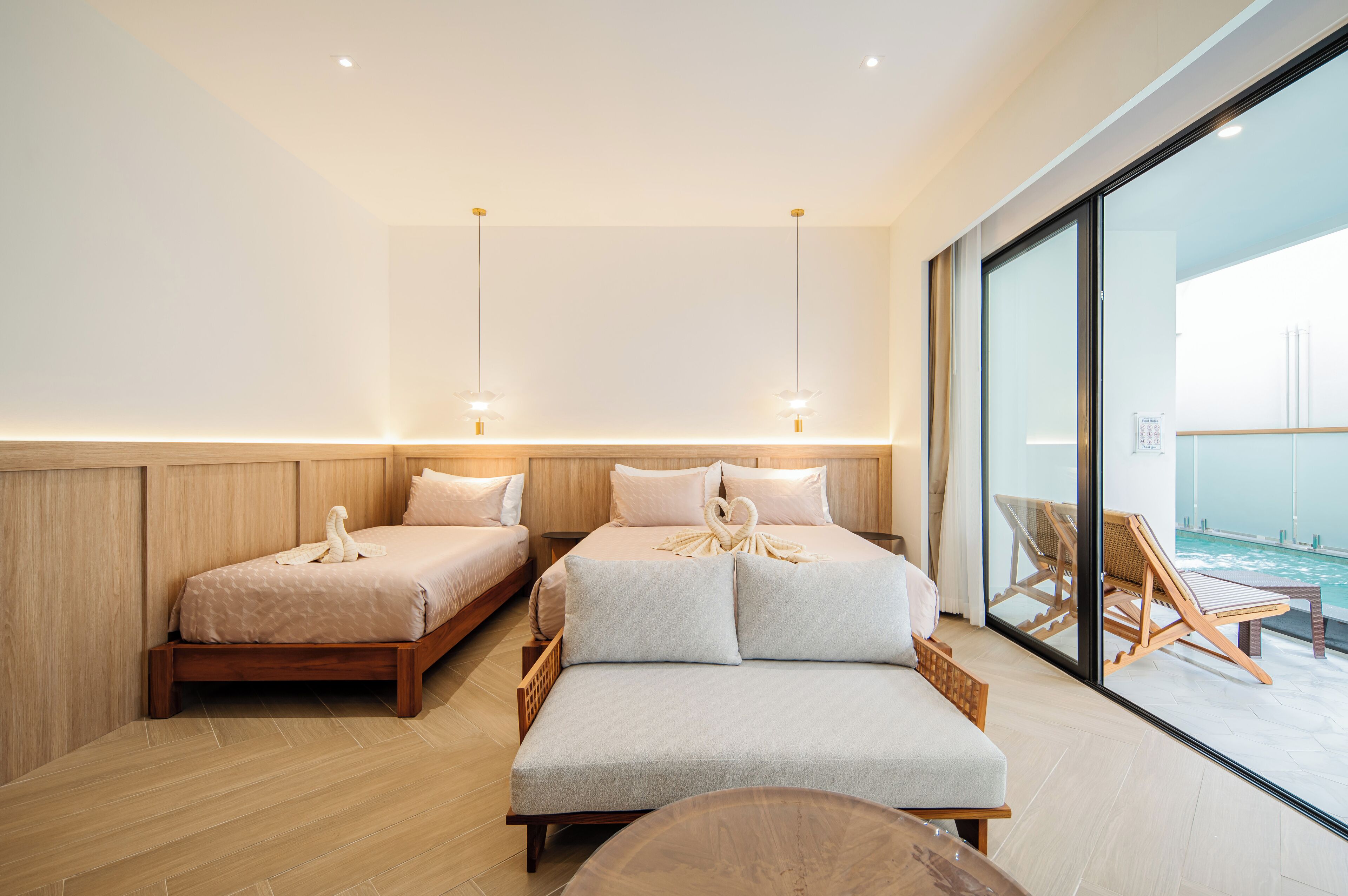 Classic Room, Pool View