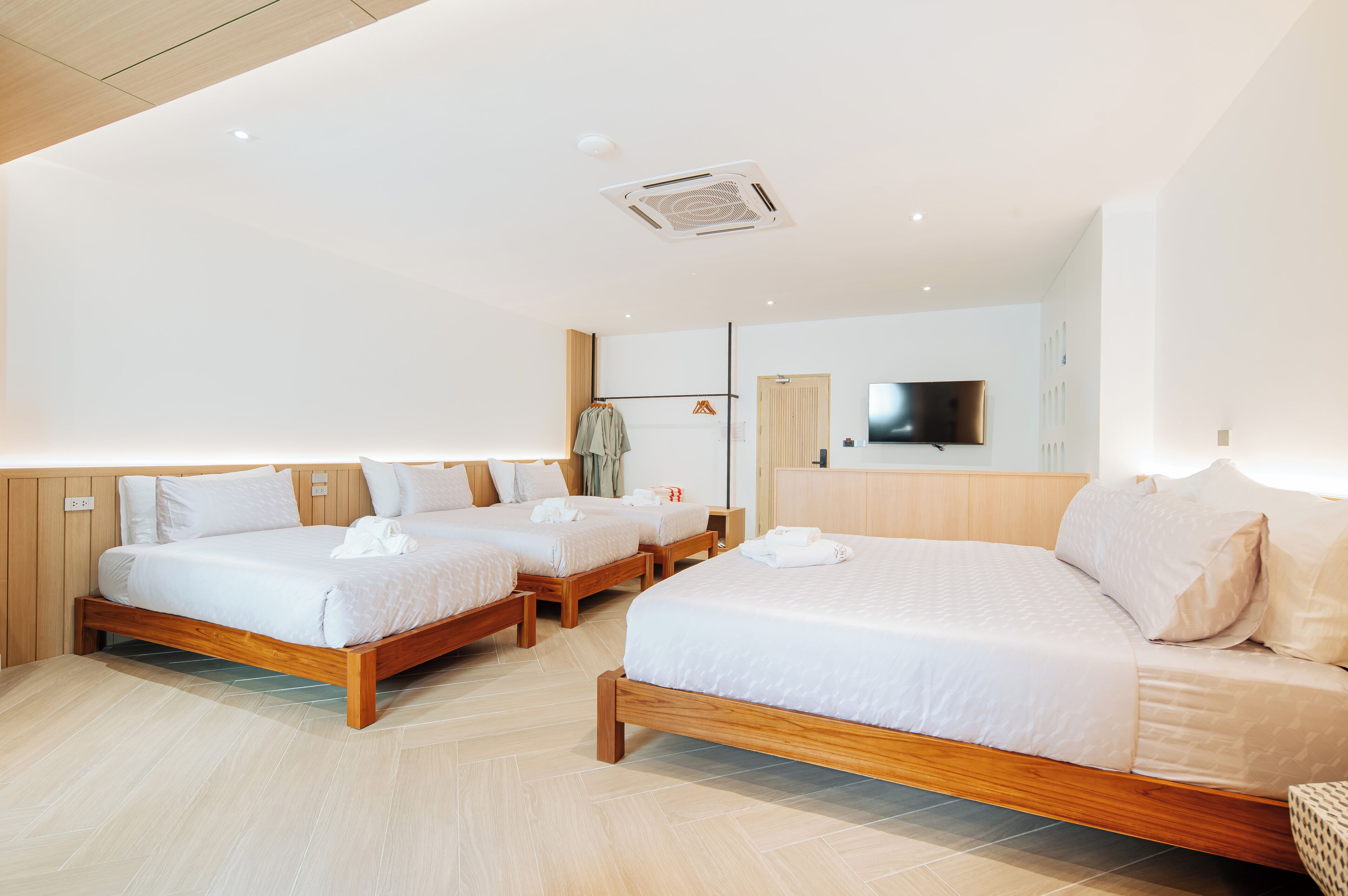 In-room safe, blackout curtains, soundproofing