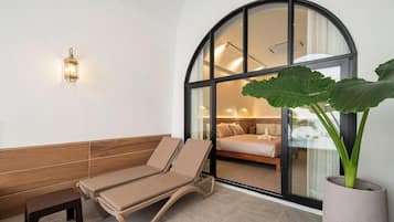 Room, Beach View | In-room safe, blackout drapes, soundproofing