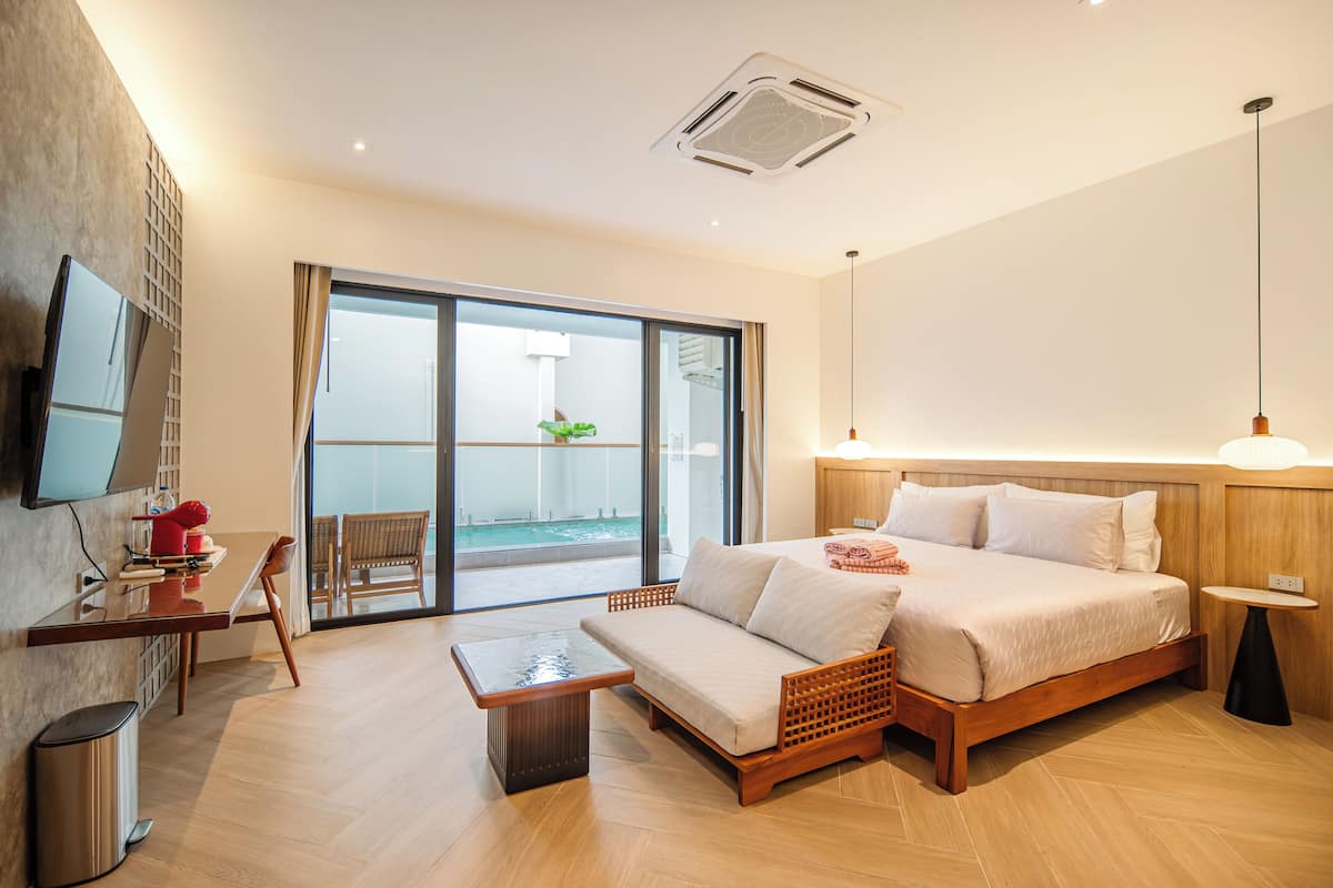 Chambre, vue piscine