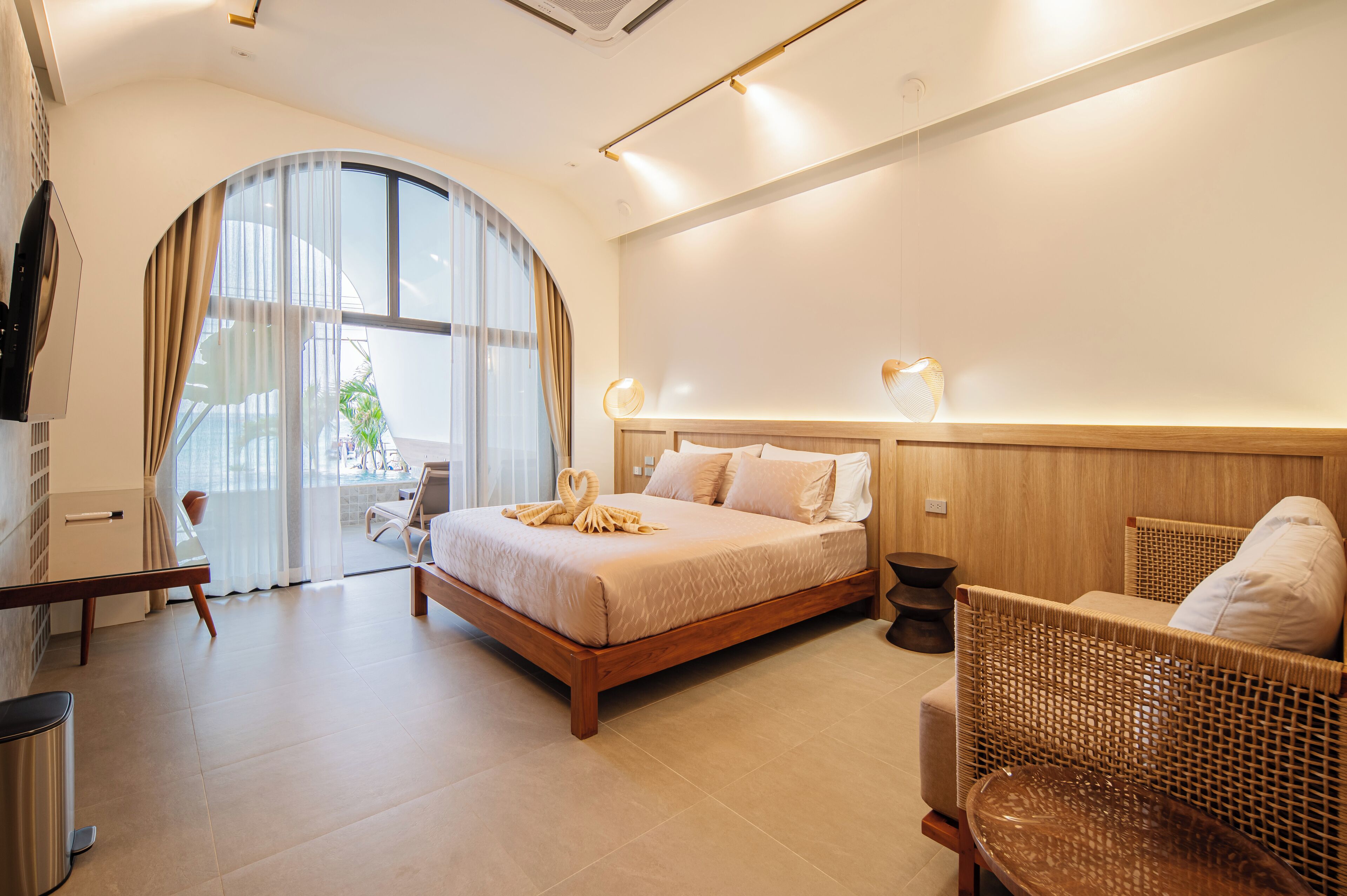 Room, Beach View | In-room safe, blackout drapes, soundproofing