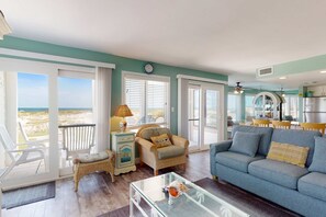 TV, DVD player - Waterfront Gulf Coast charmer with pool, hot tub & sauna (Fort Morgan)