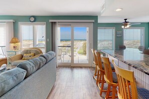 TV, DVD player - Waterfront Gulf Coast charmer with pool, hot tub & sauna (Fort Morgan)
