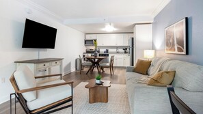 Smart TV - Landing | Incredible 1BD, Gym, Clubhouse (Kissimmee)
