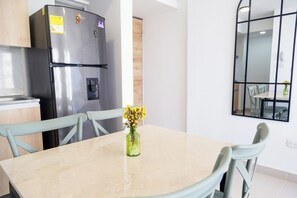 Ảnh chưa phân loại, 2 trong số 22 ảnh, nút