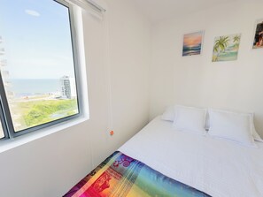 Basic Apartment | Free WiFi - 3BR Near Marbella Beach w-Ocean View (Cartagena)