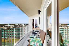 Property grounds - Beach condo w Gulf view, pool, sports courts at Plantation Palms (Fort Morgan)