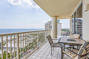 Property grounds - Well-appointed condo with amazing views, pool, & hot tub - Close to beach (Fort Morgan)
