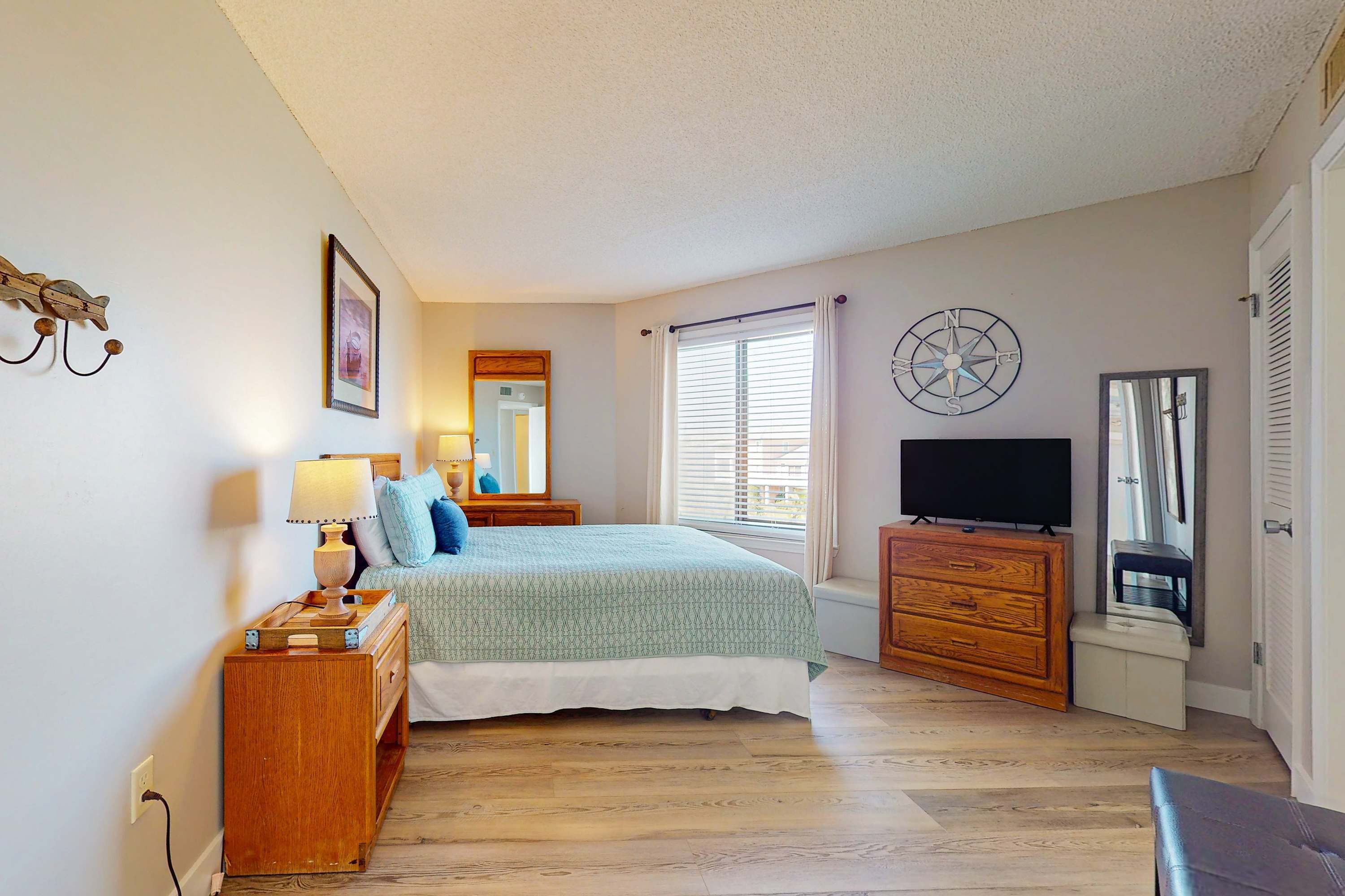 3 bedrooms, iron/ironing board, Internet, bed sheets