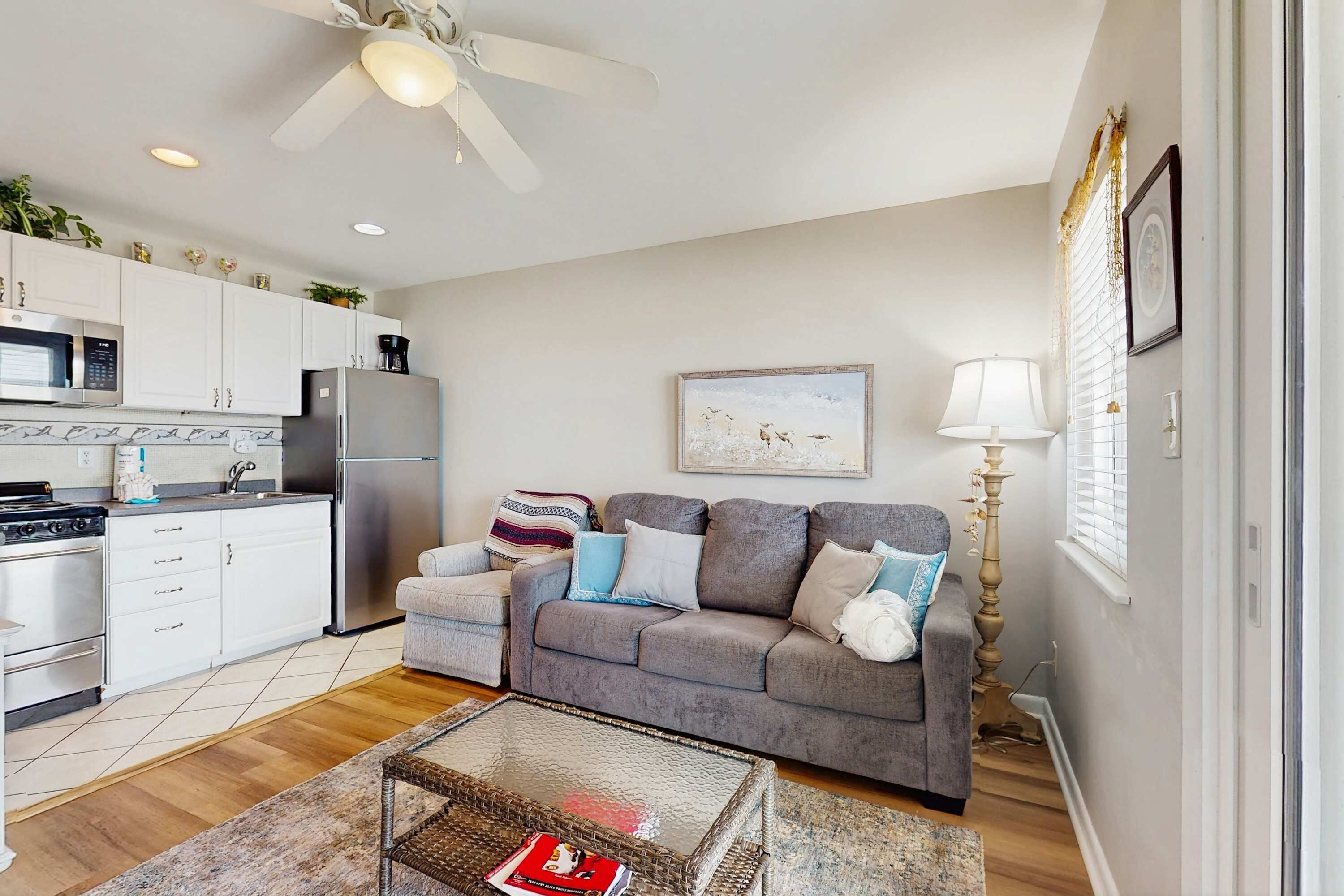 TV, DVD player, offices
