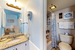 Shower, hair dryer, towels - Adorable Beach Condo W/ Shared Pool, Gulf Views, Private Balcony & WiFi (Fort Morgan)