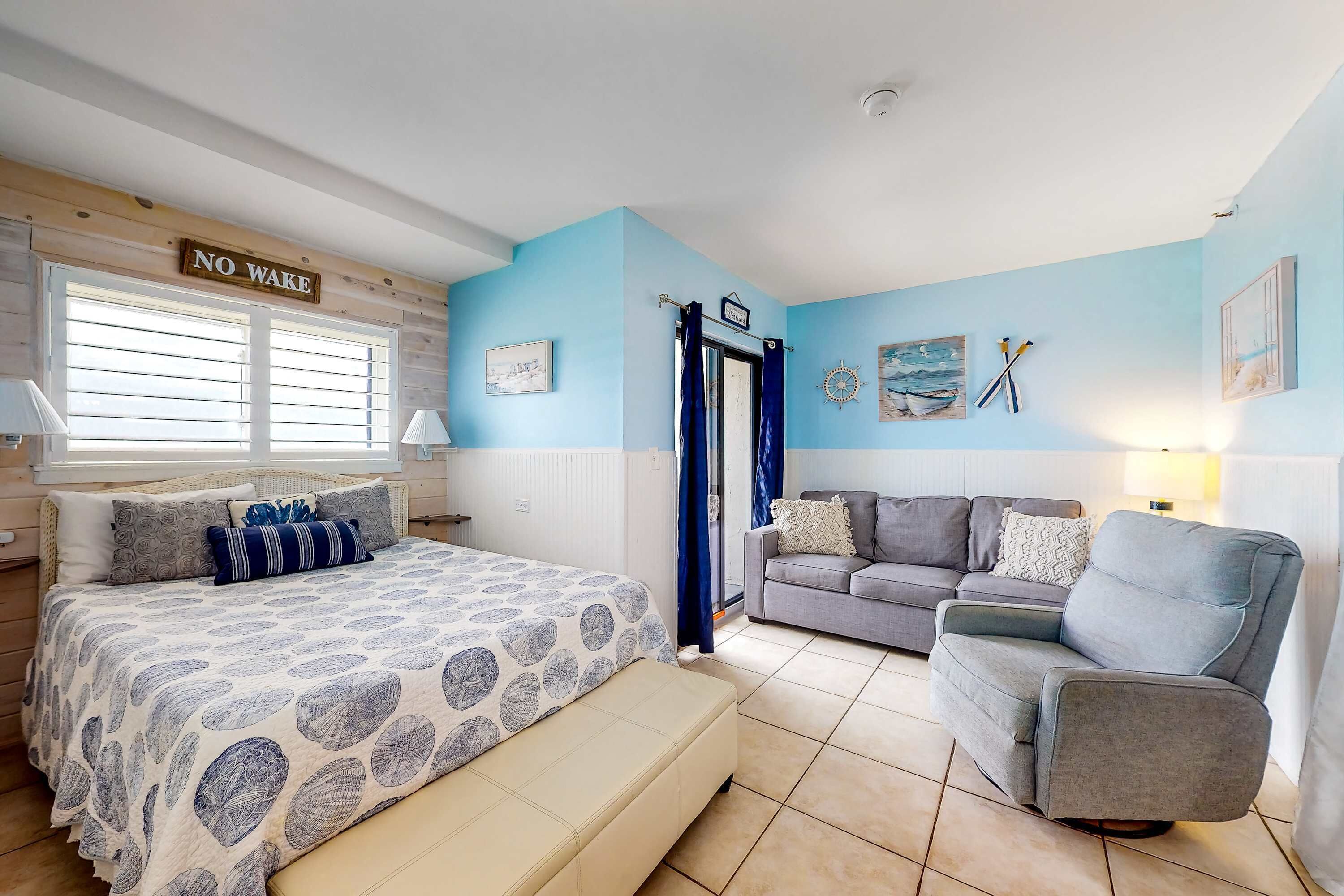 Iron/ironing board, WiFi, bed sheets, wheelchair access