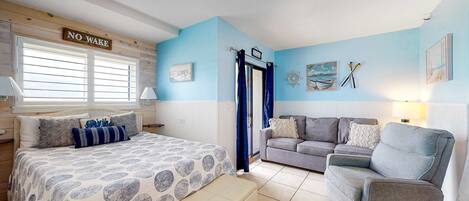 Iron/ironing board, WiFi, bed sheets, wheelchair access