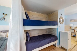 Iron/ironing board, WiFi, bed sheets, wheelchair access - Adorable Beach Condo W/ Shared Pool, Gulf Views, Private Balcony & WiFi (Fort Morgan)