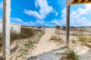 On the beach - Beachfront Dog-Friendly Home w/Deck, Private Outdoor Pool, A/C, Grill, Free WiFi (Fort Morgan)