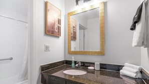 Bathroom - Landing | Beautiful 1BD, Gym, Clubhouse (Kissimmee)