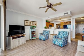 TV, DVD player - Beachside Condo in Prime Location w/Free WiFi, Shared Pool & Hot Tub, Central AC (Fort Morgan)