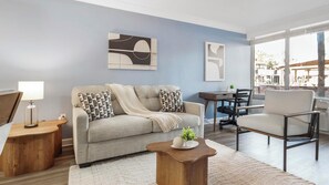 Smart TV - Landing | Chic 1BD, Gym, Clubhouse (Kissimmee)