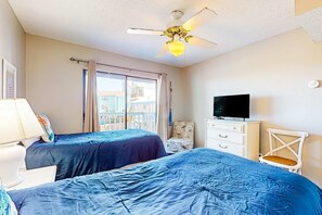 2 bedrooms, iron/ironing board, WiFi, bed sheets - Condo with parking and location near the beach, pools, amazing views (Gulf Shores)