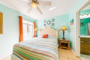 2 bedrooms, iron/ironing board, WiFi, bed sheets - Home w/partial ocean views, internet, washer/dryer, central AC (Gulf Shores)