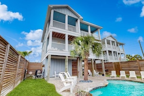 Pool - Custom built, dog friendly home with private pool & balcony close to the beach (Gulf Shores)