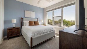 1 bedroom, desk, iron/ironing board, WiFi