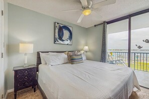 2 bedrooms, iron/ironing board, WiFi - Bright Condo w Lagoon View & Shared Pools, Hot Tub, Tennis, & Beach Access (Gulf Shores)