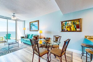 Dining - Gulf-front condo w/ 2 pools, sauna, hot tubs, fitness center & stunning views (Gulf Shores)