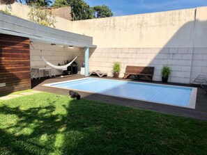 Unclassified image, 3 of 31, button - Annex Bedroom – Oporto Garden (Porto)