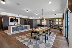 Dining - Landing | Modern 1BD in Westport (Leland)