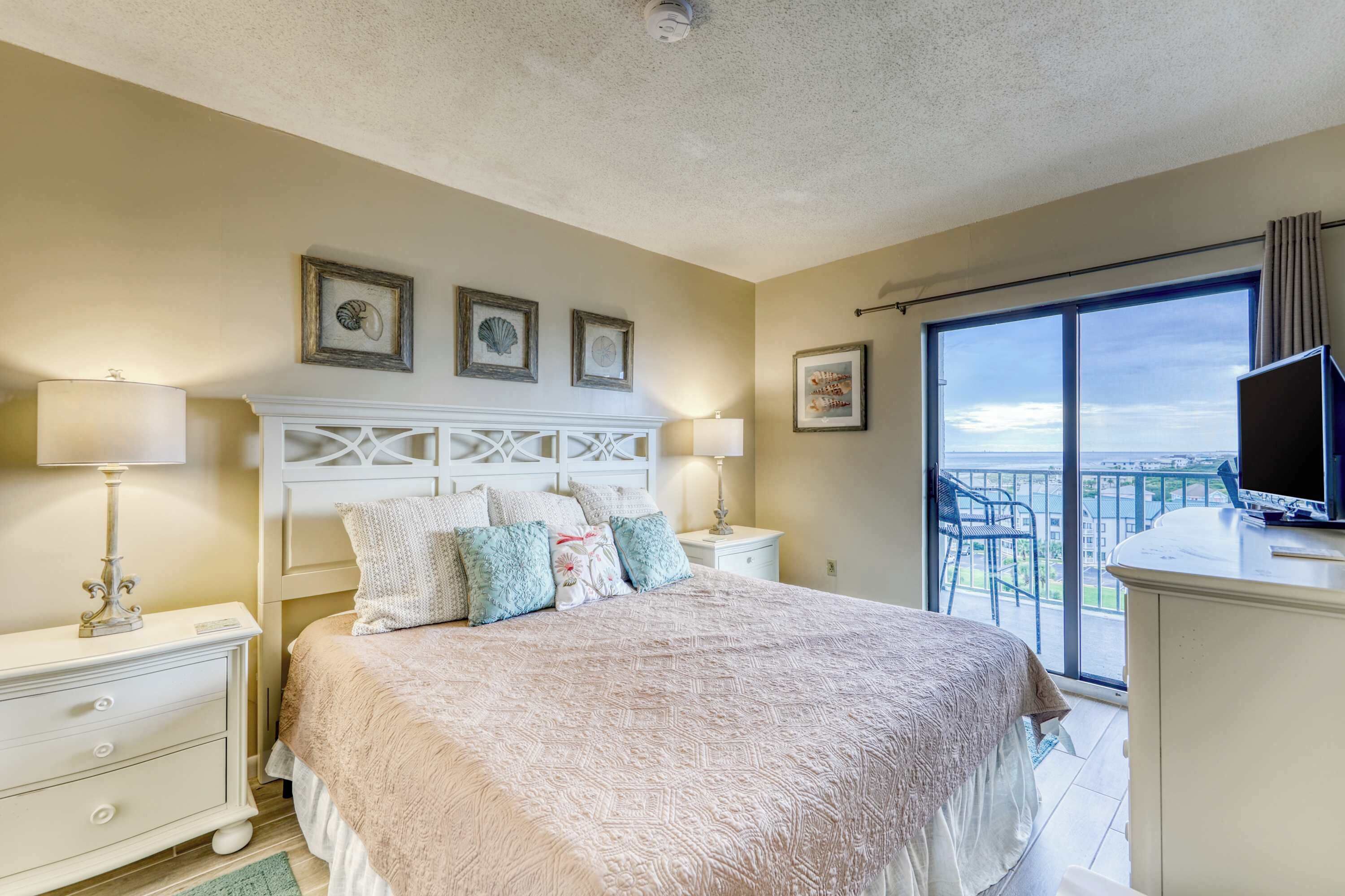 2 bedrooms, internet, bed sheets