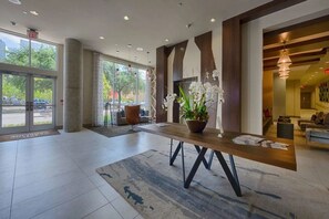 Lobby - Landing | Spectacular 1BD, Game Room, Courtyard (Houston)