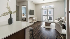 Desk, iron/ironing board, WiFi, bed sheets - Landing | Modern 1BD, Game Room, Gym (Houston)