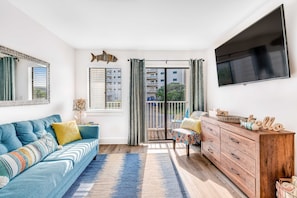 TV, DVD player - Condo near the beach with shared, heated pool and tennis (Fort Morgan)
