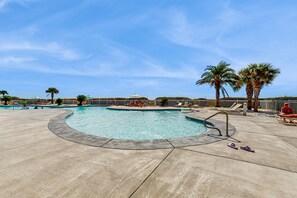 Pool - Condo near the beach with shared, heated pool and tennis (Fort Morgan)