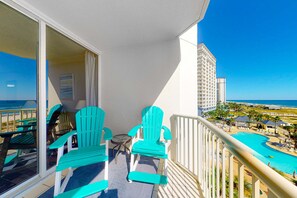 Property grounds - Gulffront Condo W Furnished Deck, Beach Access, Fast WiFi & Shared Pool Hot Tub (Fort Morgan)