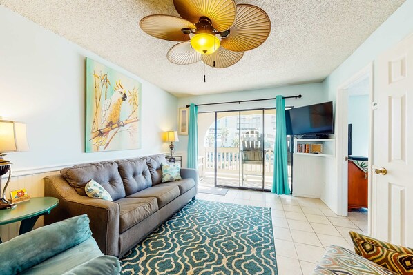 TV, offices - Home with partial ocean view, central AC, washer/dryer & pool (Gulf Shores)
