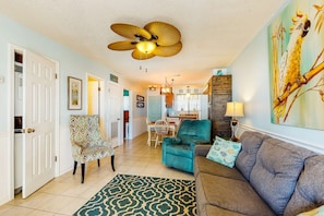 TV, offices - Home with partial ocean view, central AC, washer/dryer & pool (Gulf Shores)