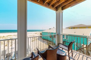 Property grounds - Roomy coastal Gulf front retreat with private Gulf-front splash pool & Gulf view (Gulf Shores)