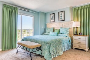 2 bedrooms, iron/ironing board, WiFi, bed sheets - Quaint Gulf front condo with outdoor pool, hot tub, sun deck - central location (Gulf Shores)