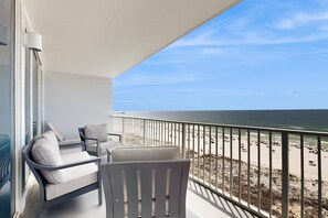Property grounds - Upgraded beachfront condo w/ balcony & resort pools, hot tubs & sauna (Gulf Shores)