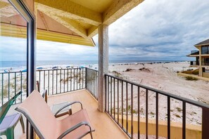 Property grounds - Beachfront home on the dunes w/ amazing Gulf views & shared pool (Gulf Shores)