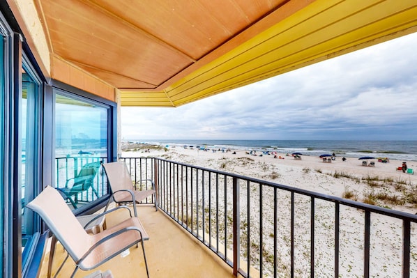 Property grounds - Beachfront home on the dunes w/ amazing Gulf views & shared pool (Gulf Shores)