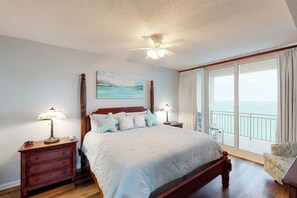 4 bedrooms, iron/ironing board, WiFi, bed sheets - Gulf-front condo w private balcony & shared pool, hot tub, gym & sauna (Gulf Shores)