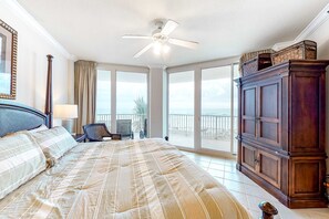 3 bedrooms, iron/ironing board, WiFi, wheelchair access - Gulf-front condo w/ shared beachside pools, hot tubs Near top attractions (Gulf Shores)