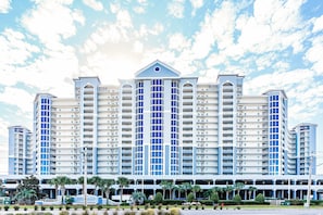Exterior - Gulf-front condo w/ shared beachside pools, hot tubs Near top attractions (Gulf Shores)