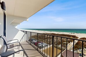 Property grounds - Island Winds East 306 - Gulf-Front Condo w/Shared Pool, Beach Access, Private Waterfront Balcony, & A/C (Gulf Shores)