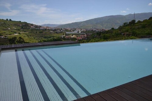 Douro Vineyard Retreat w/ Pool & Fireplace - Sleeps 4 (up to 6)